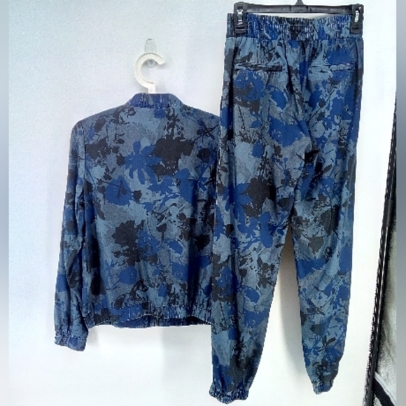 Juicy Couture Set Blue Floral Camo Camouflage Track Suit Jacket Joggers XS S - Picture 4 of 16